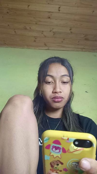 Melianah live cam on Cam4
