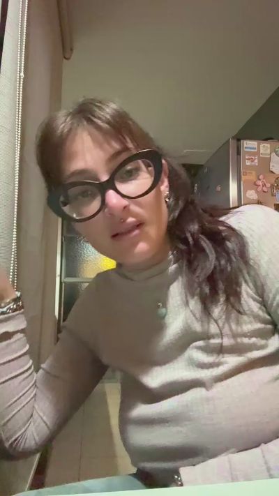 Meliiaura live cam on Cam4