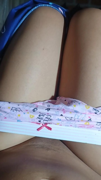 Melissa23 live cam on Cam4