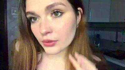 MelitaPetric live cam on Cam4