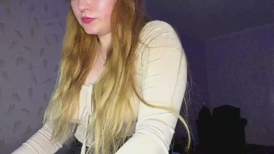 MelitaPetric live cam on Cam4