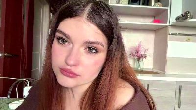 MelitaPetric live cam on Cam4