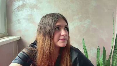 MelitaPetric live cam on Cam4