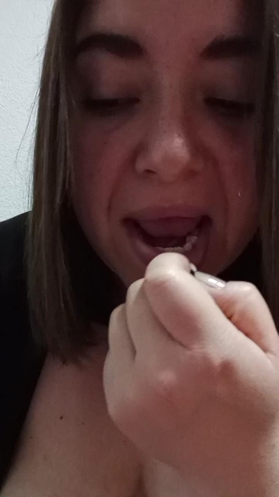 Mellkrem4 live cam on Cam4