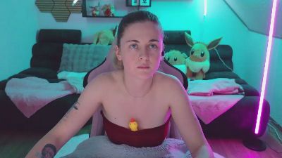 Mellyfouryou live cam on Cam4