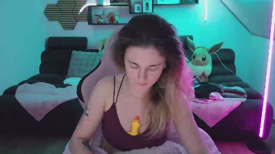 Mellyfouryou live cam on Cam4