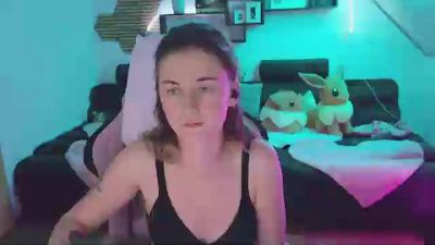 Mellyfouryou live cam on Cam4