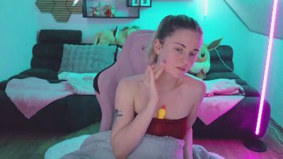 Mellyfouryou live cam on Cam4