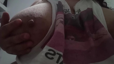 Melo18pm live cam on Cam4