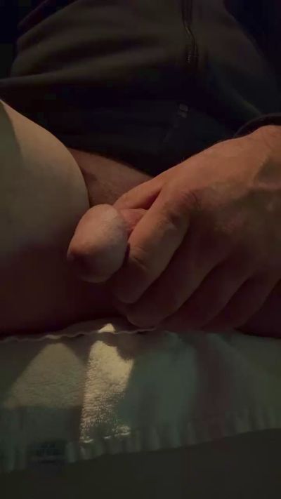 Melo2014 live cam on Cam4