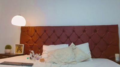 MelodyManson live cam on Cam4