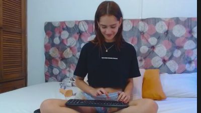 MelodyManson live cam on Cam4