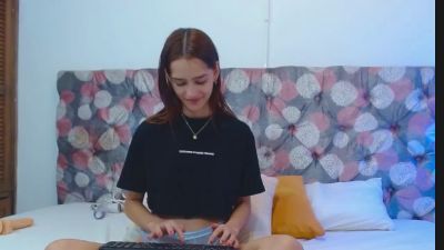 MelodyManson live cam on Cam4