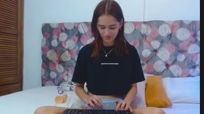 MelodyManson live cam on Cam4
