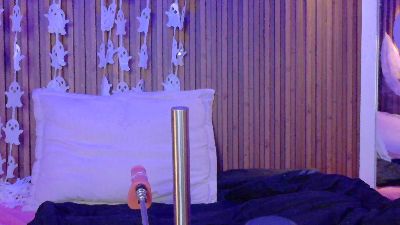 MelodyMartinez9 live cam on Cam4