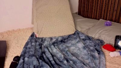 MelodyMartinez9 live cam on Cam4