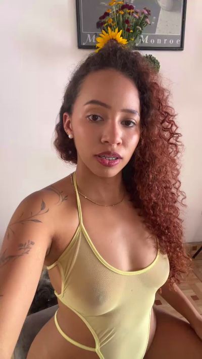MelodyRose live cam on Cam4