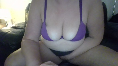 Melons_36Fbust live cam on Cam4
