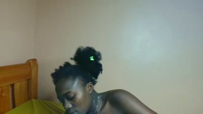 Melrose_nadia live cam on Cam4