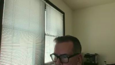Melvin821 live cam on Cam4