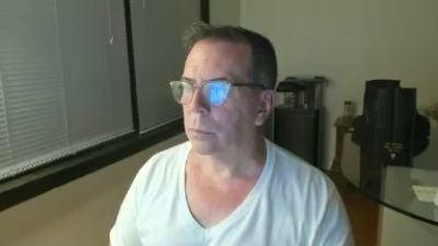 Melvin821 live cam on Cam4