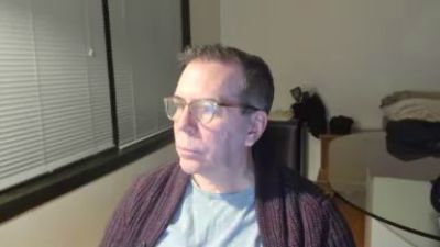 Melvin821 live cam on Cam4
