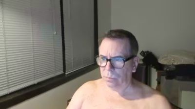 Melvin821 live cam on Cam4