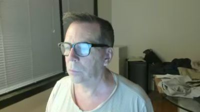 Melvin821 live cam on Cam4