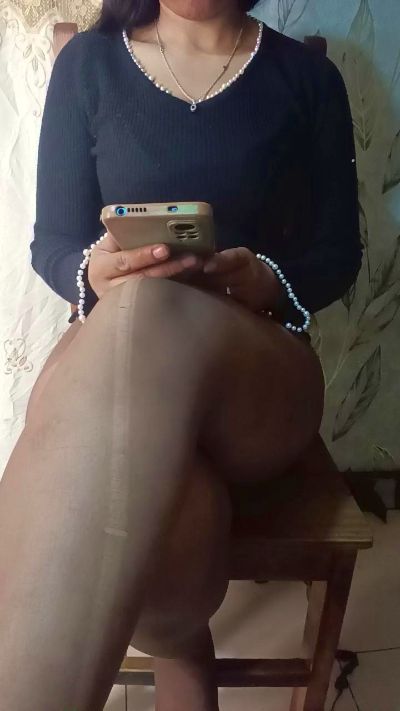 Melyss_ah live cam on Cam4