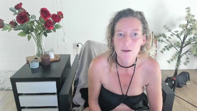 MendiPetite live cam on Cam4