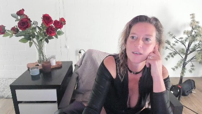 MendiPetite live cam on Cam4