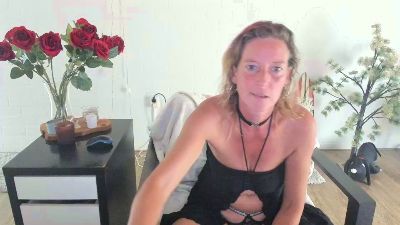 MendiPetite live cam on Cam4