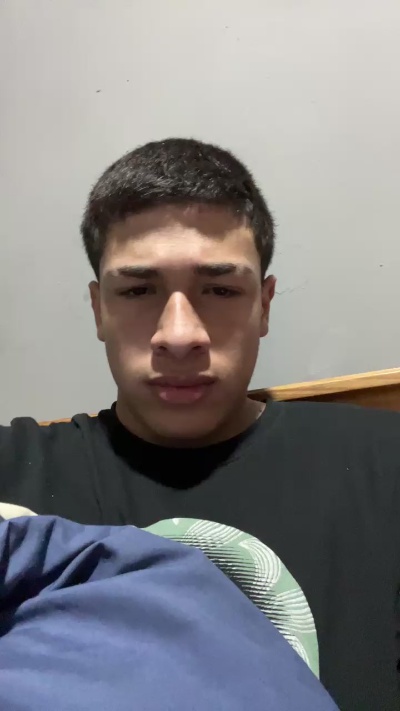 Mendodan32 live cam on Cam4