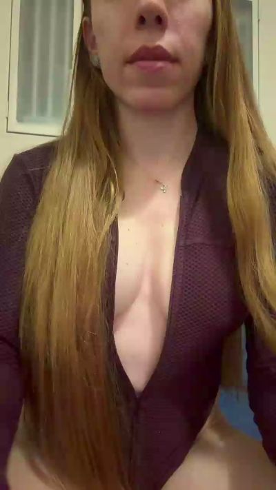 Mendonza live cam on Cam4