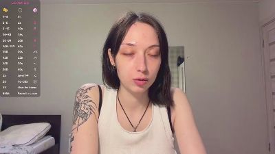 MendyHillyer live cam on Cam4