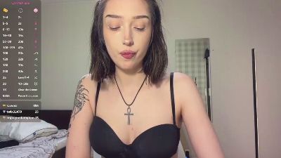 MendyHillyer live cam on Cam4