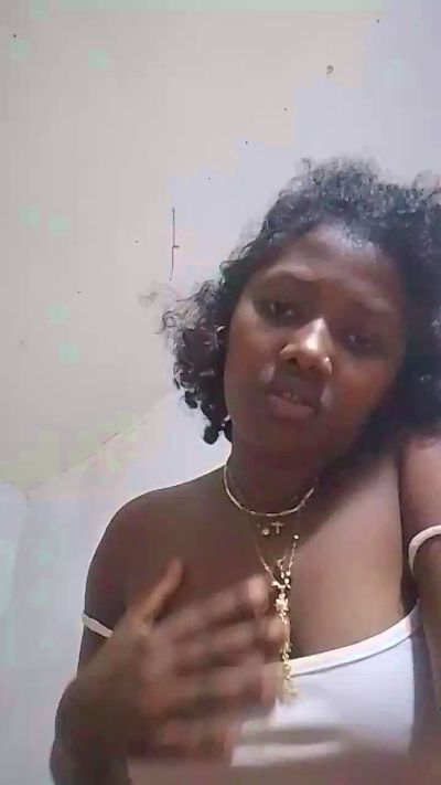 Menyah live cam on Cam4