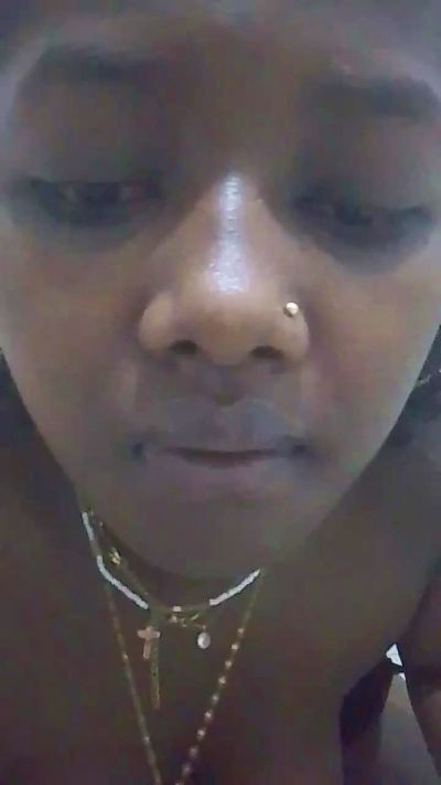 Menyah live cam on Cam4