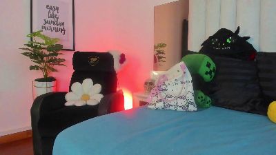 Meowmota_ live cam on Cam4