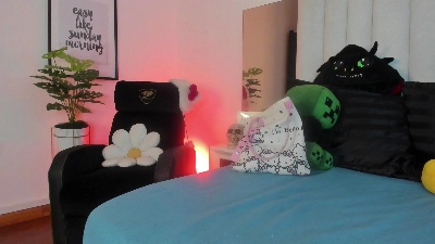 Meowmota_ live cam on Cam4