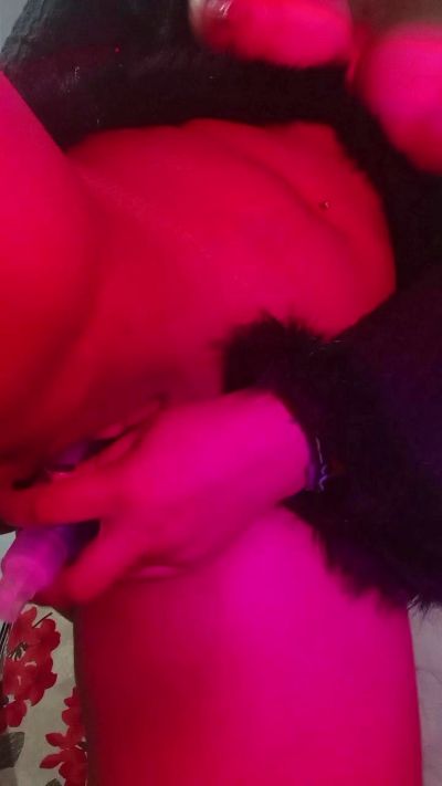 Meowzitaz live cam on Cam4