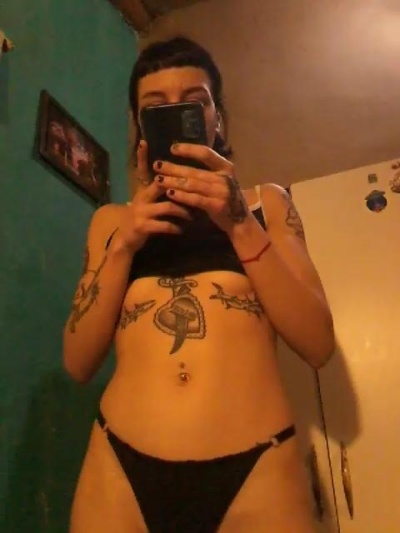 Mer_y_tate live cam on Cam4