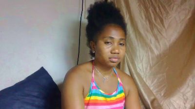 Meralda live cam on Cam4
