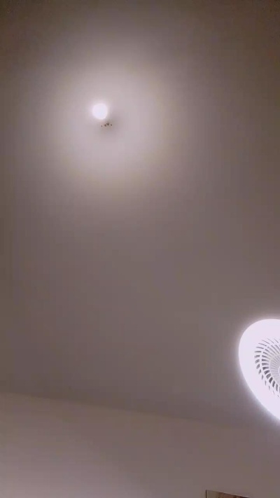 Mercedes live cam on Cam4