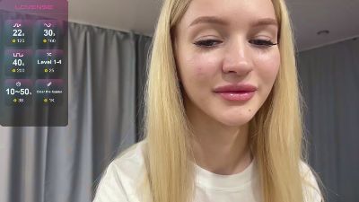 MeredithWojnar live cam on Cam4