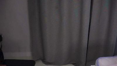 MeridithTwinam live cam on Cam4