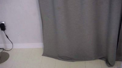 MeridithTwinam live cam on Cam4