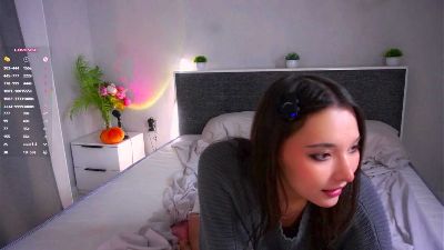 MeridithTwinam live cam on Cam4