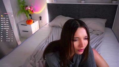 MeridithTwinam live cam on Cam4