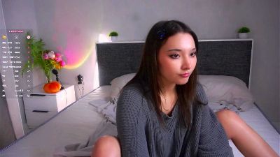 MeridithTwinam live cam on Cam4